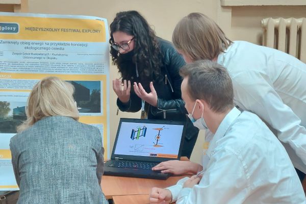 młodzież ZSB i KU na Festiwalu