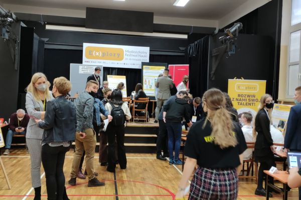 młodzież ZSB i KU na Festiwalu